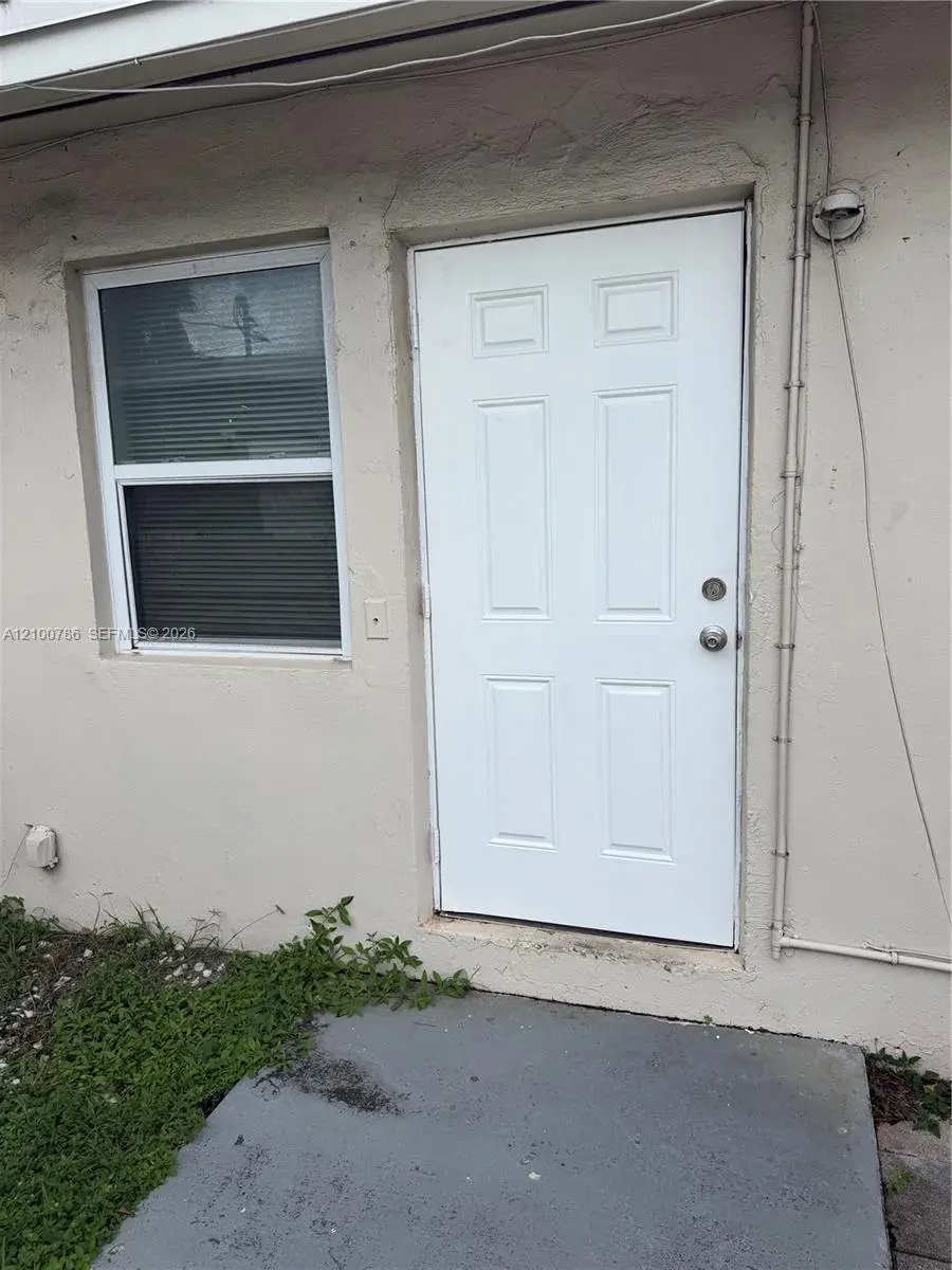 2124 NW 7th Ct # 2, Fort Lauderdale FL 33311