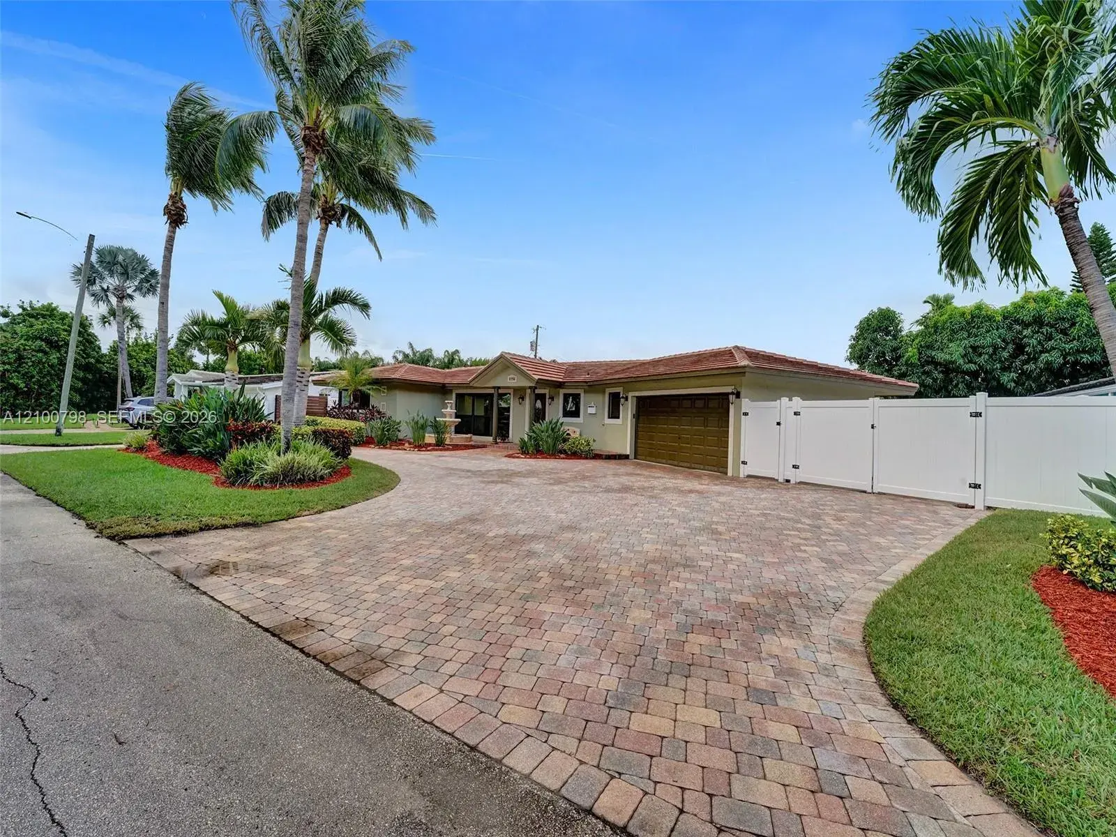 2756 NE 33rd St, Fort Lauderdale FL 33306