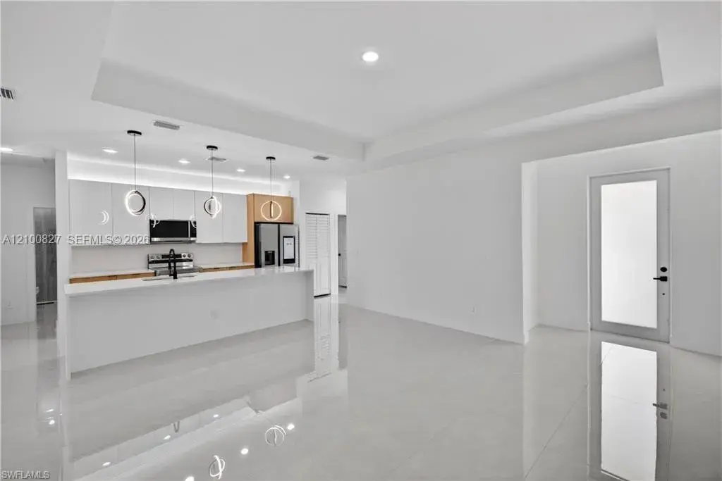 820 S DUDLEY AVE, Lehigh Acres FL 33974