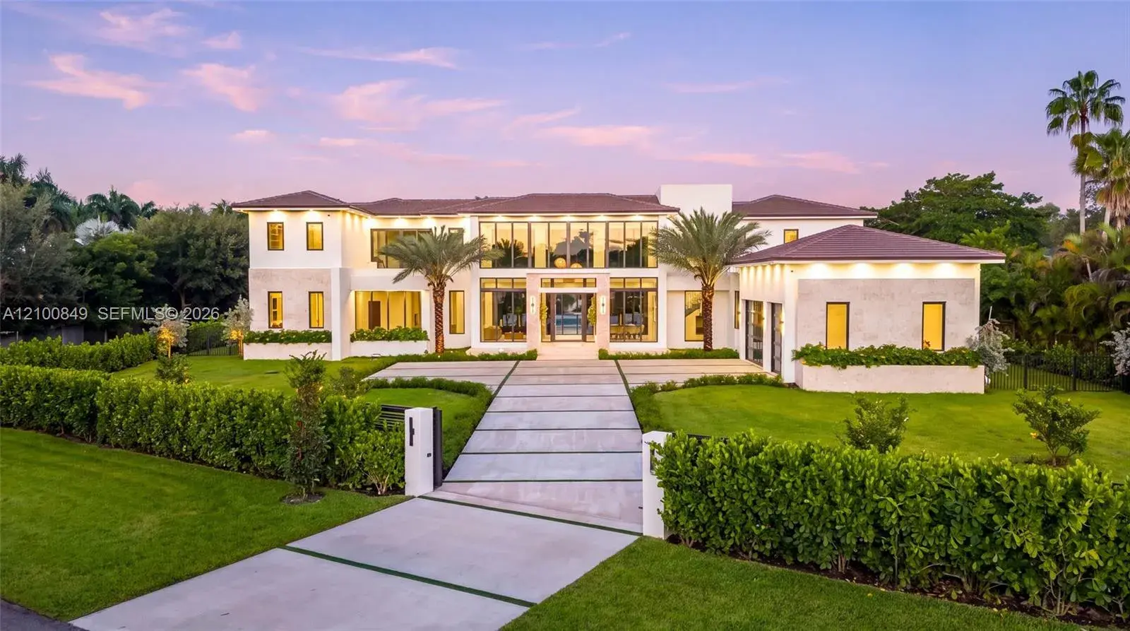 9 bedroom 9 bath Residential for sale at 13805 Old Cutler Rd, Palmetto Bay FL 33158