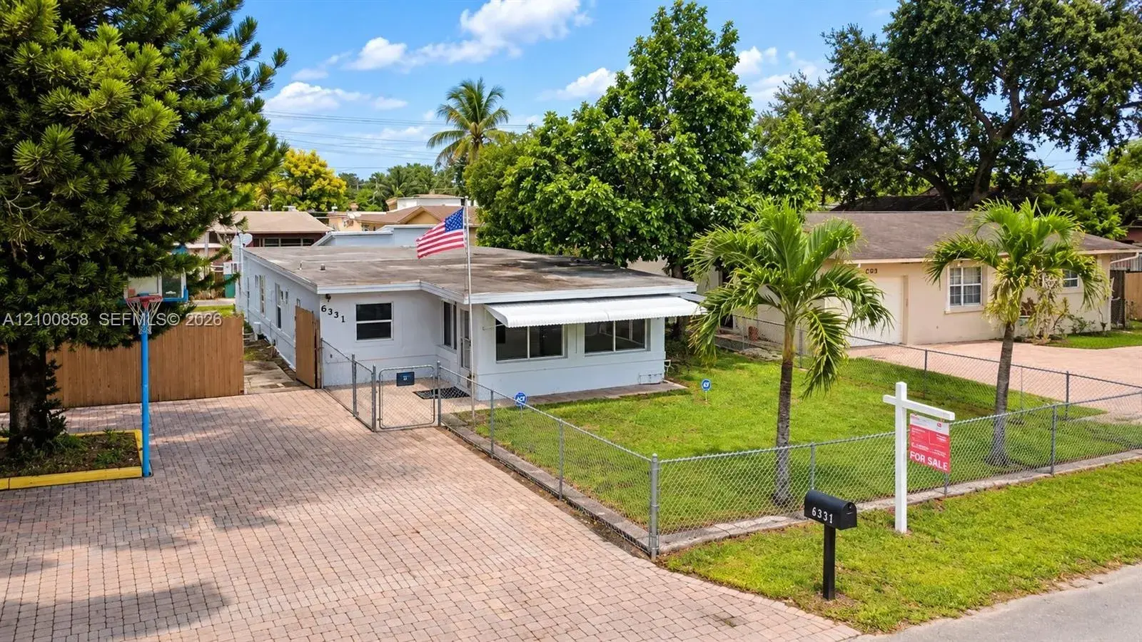 4 bedroom 2 bath Residential for sale at 6331 Taylor St, Hollywood FL 33024