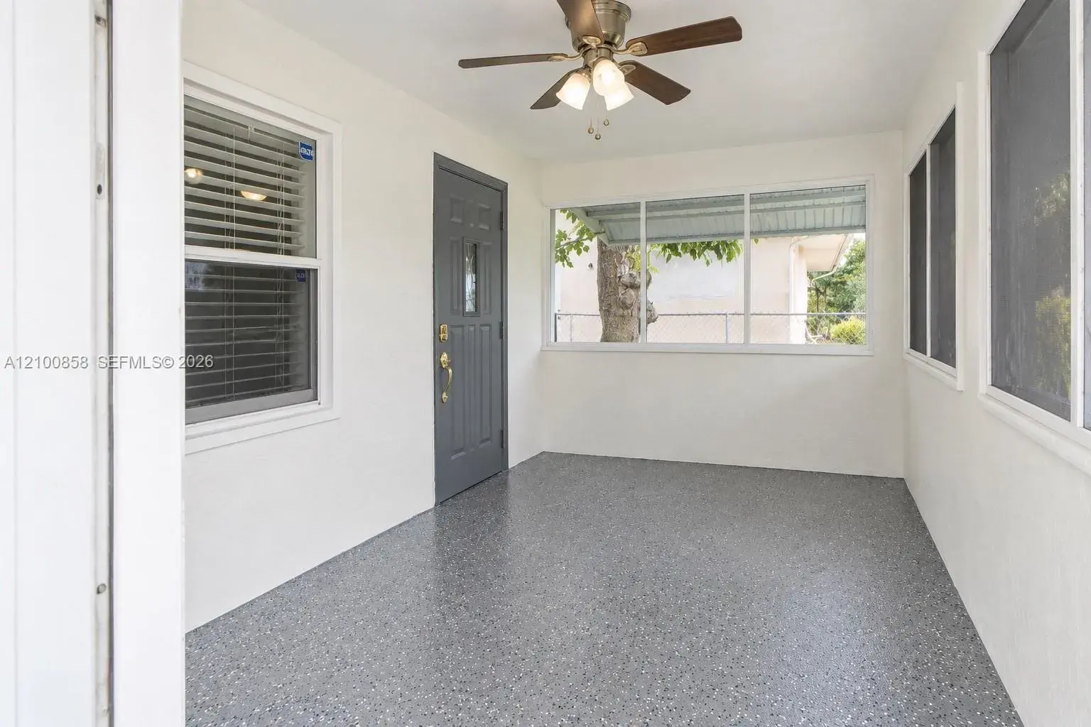 6331 Taylor St, Hollywood FL 33024