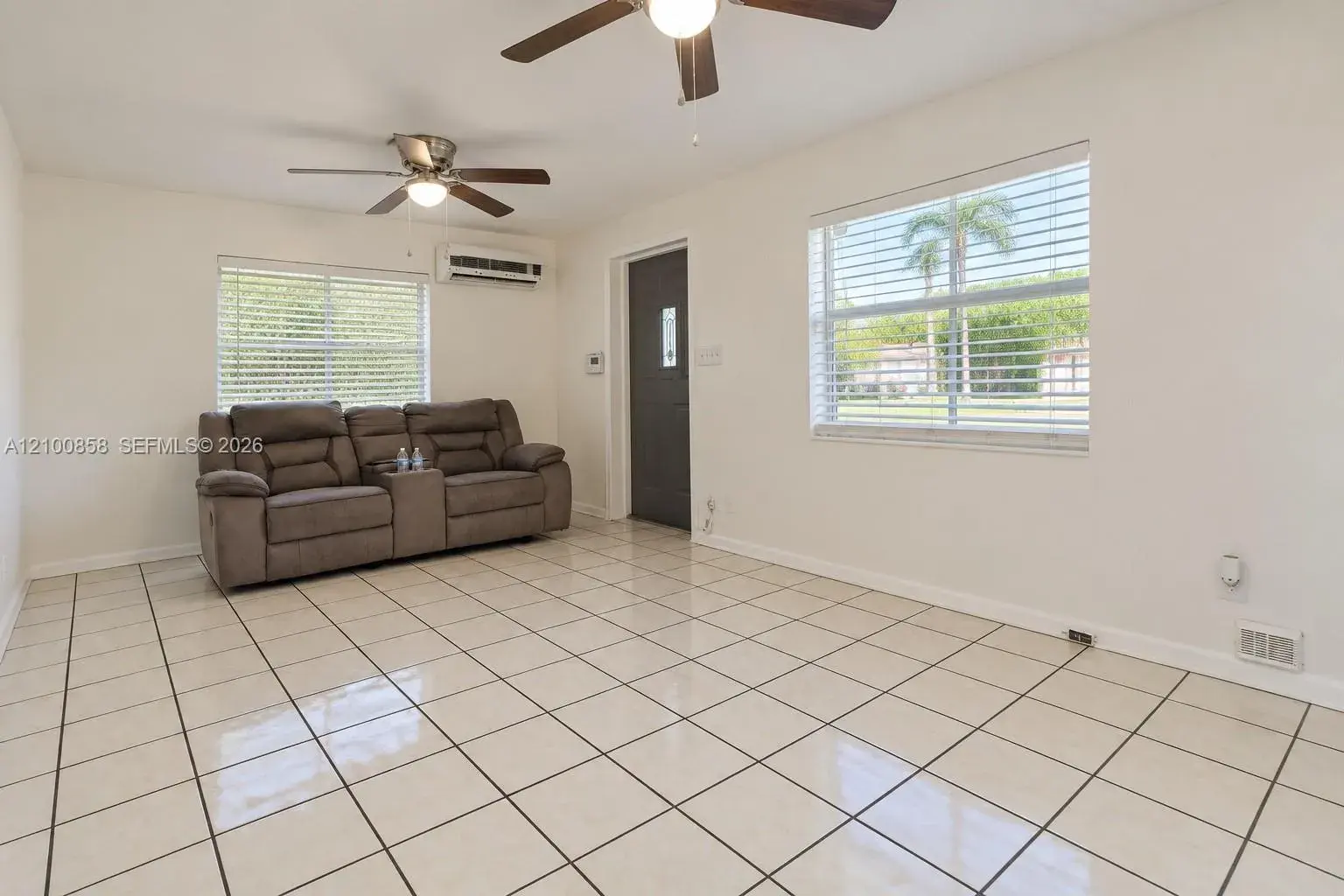 6331 Taylor St, Hollywood FL 33024