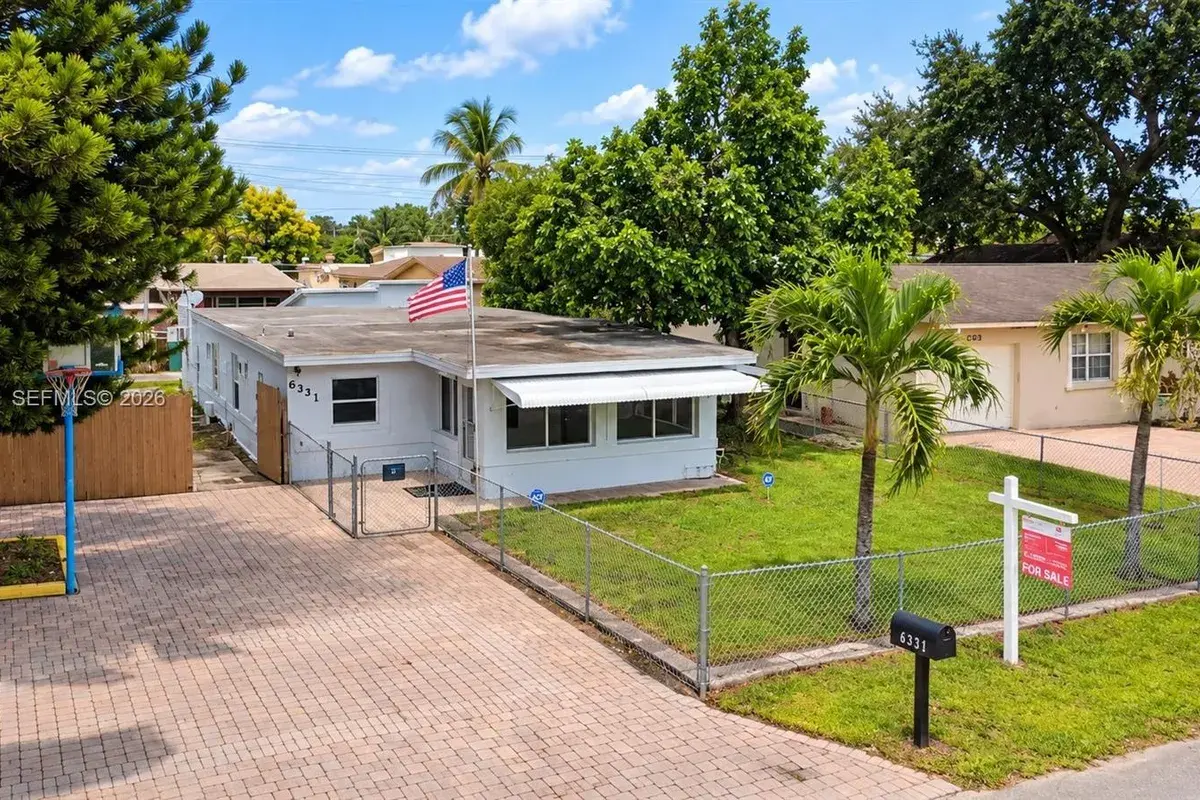 6331 Taylor St, Hollywood FL 33024