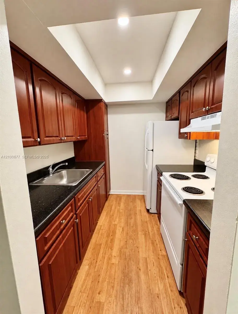 1 bedroom 1 bath Residential Lease for rent at 1213 SE 1st St # 3, Fort Lauderdale FL 33301