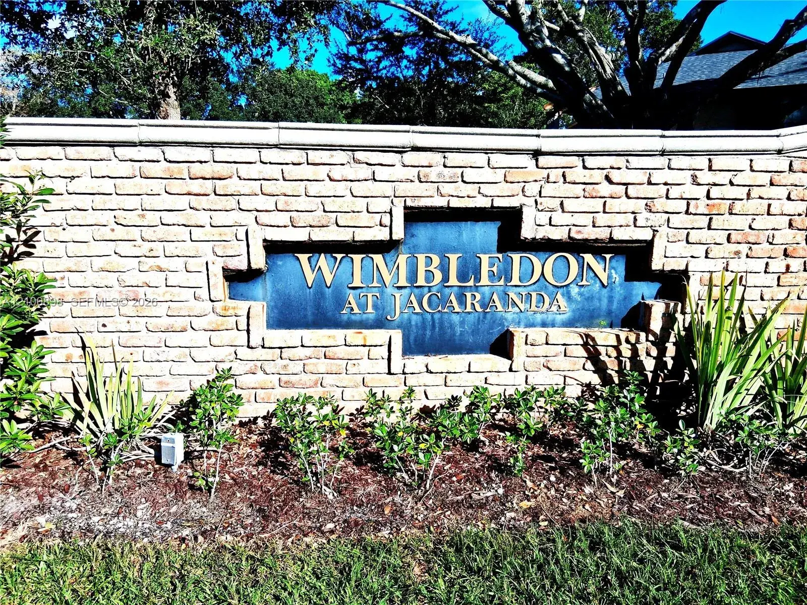 3 bedroom 2 bath Residential for sale at 108 Wimbledon Lake Dr, Plantation FL 33324