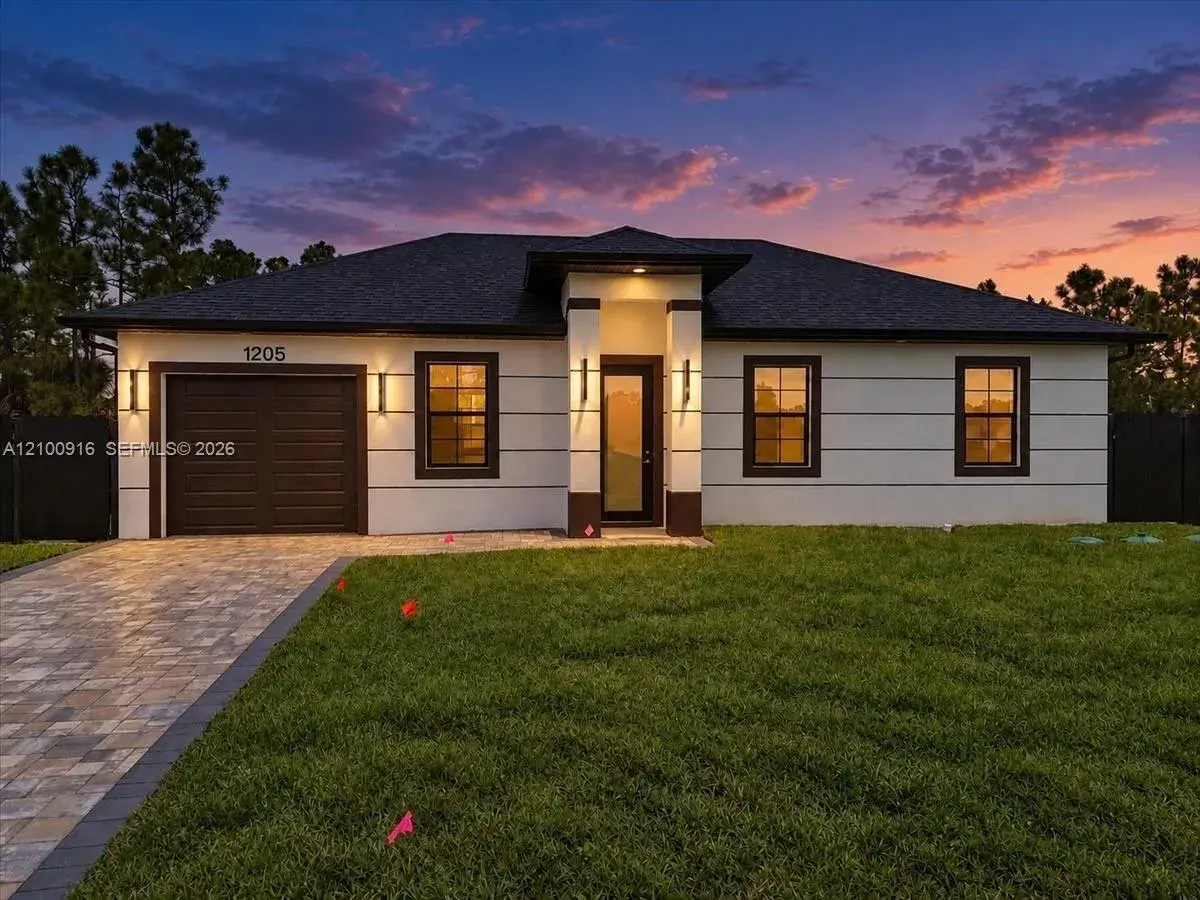 3 bedroom 3 bath Residential for sale at 1205 Damen St E, Lehigh Acres FL 33974