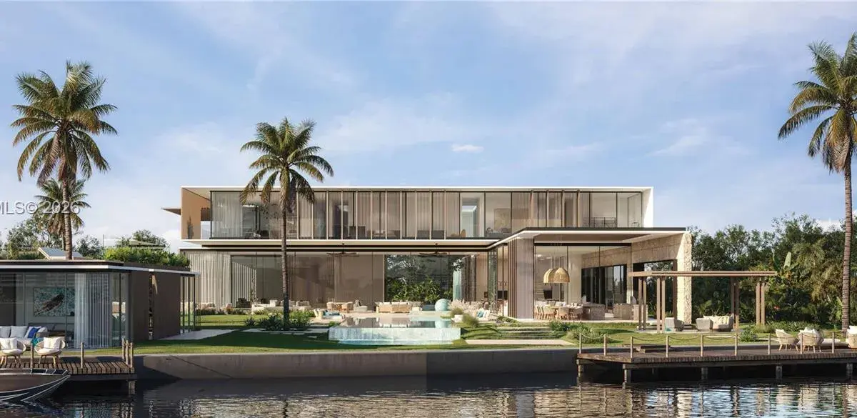 4521 Pine Tree Dr, Miami Beach FL 33140