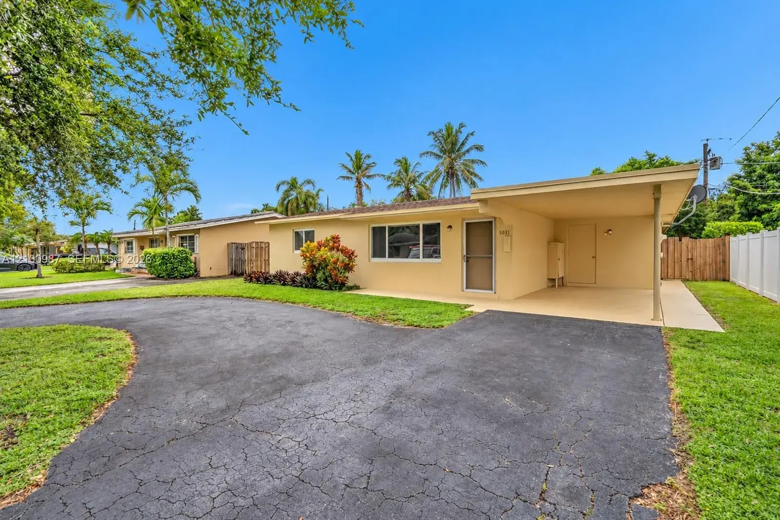 5031 SW 94th Ter, Cooper City FL 33328