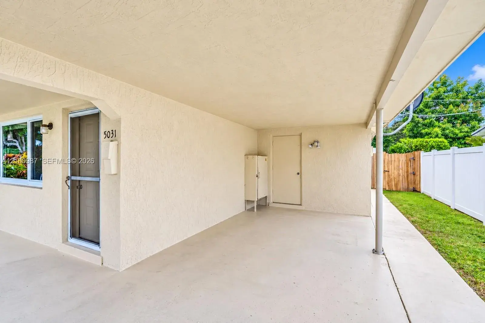 5031 SW 94th Ter, Cooper City FL 33328