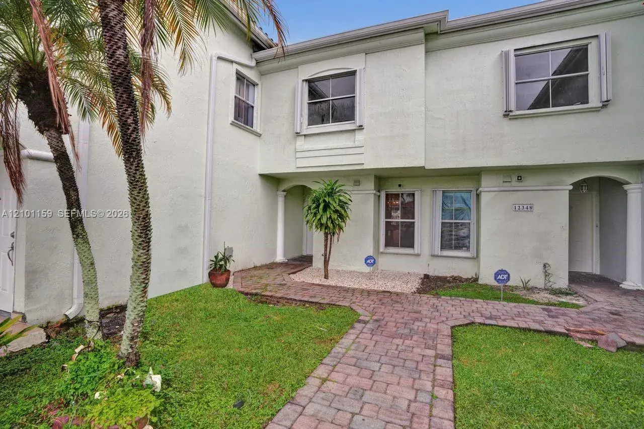 3 bedroom 2 bath Residential for sale at 12346 NW 11th Ln # 1009, Miami FL 33182