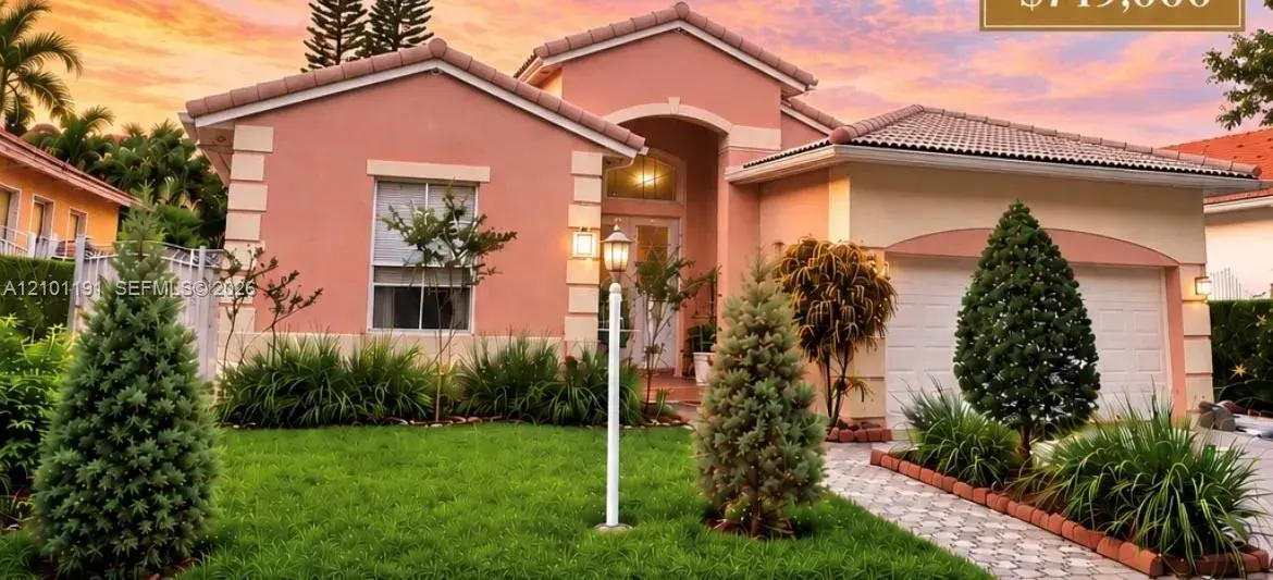 3 bedroom 2 bath Residential for sale at 16125 SW 62nd Ter, Miami FL 33193