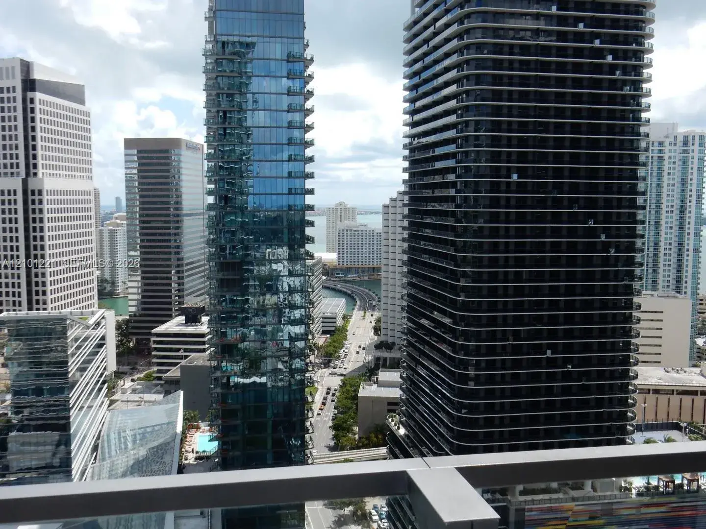 2 bedroom 2 bath Residential for sale at 88 SW 7th St # 2703, Miami FL 33130