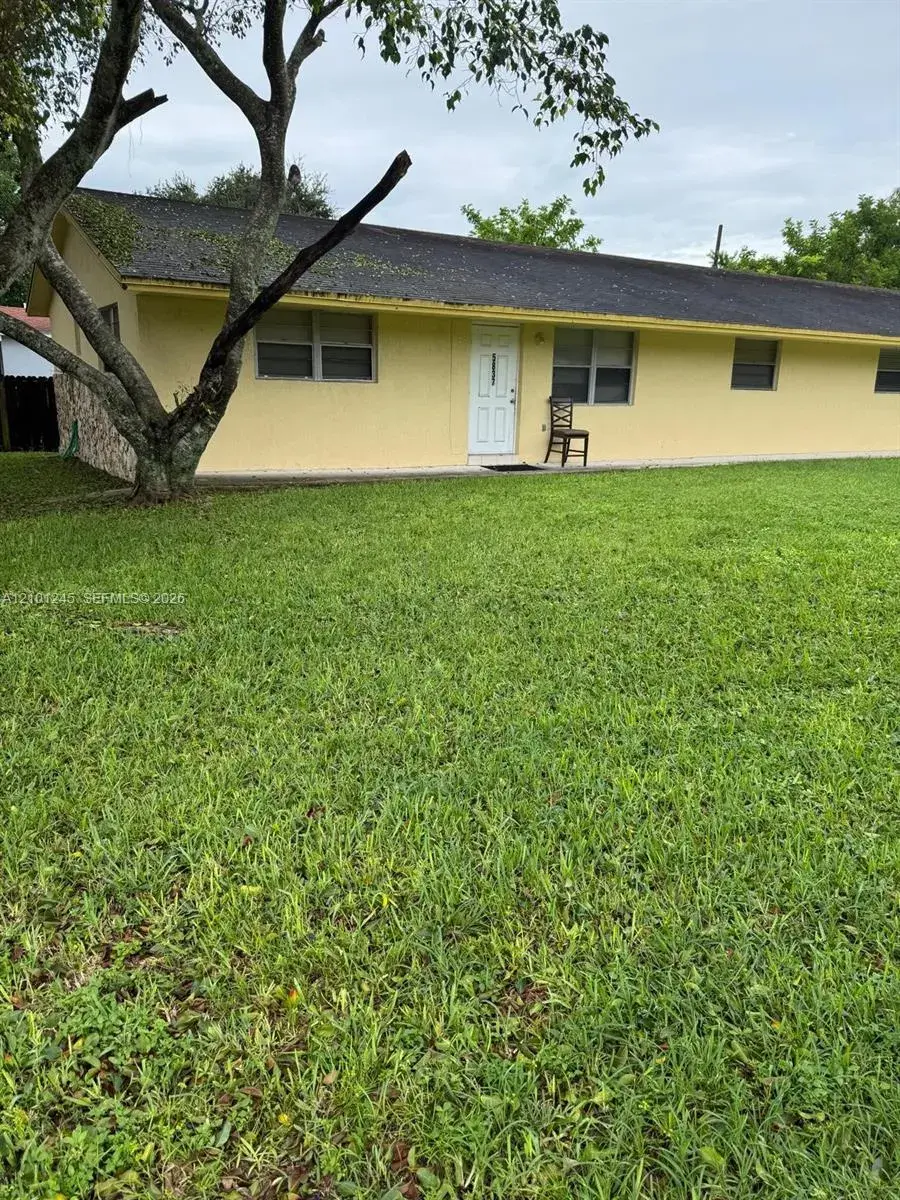 3 bedroom 2 bath Residential Lease for rent at 5831 Grant St # 5837, Hollywood FL 33021