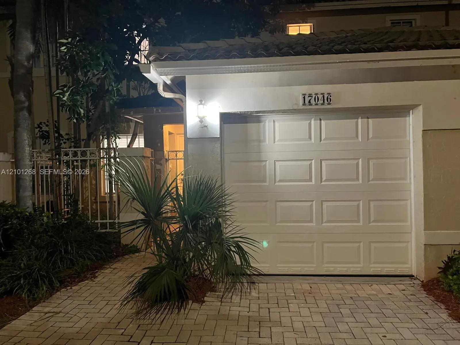 17046 NW 22nd St, Pembroke Pines FL 33028