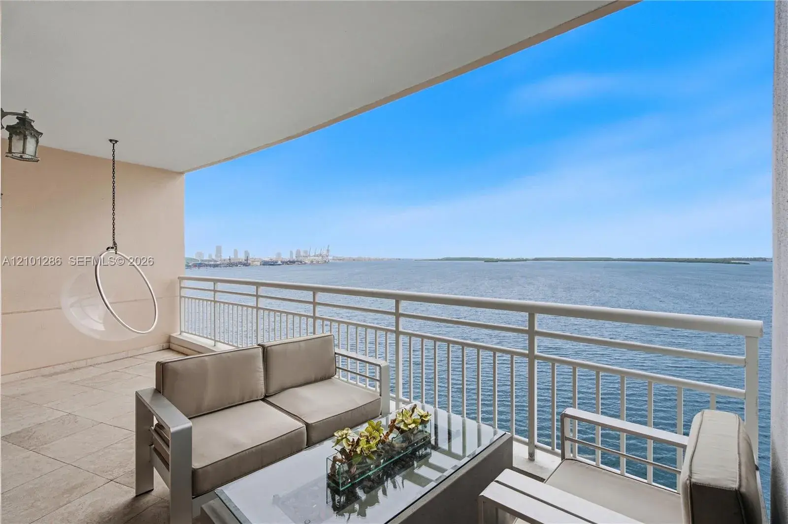 2 bedroom 2 bath Residential for sale at 808 Brickell Key Dr # 1106, Miami FL 33131