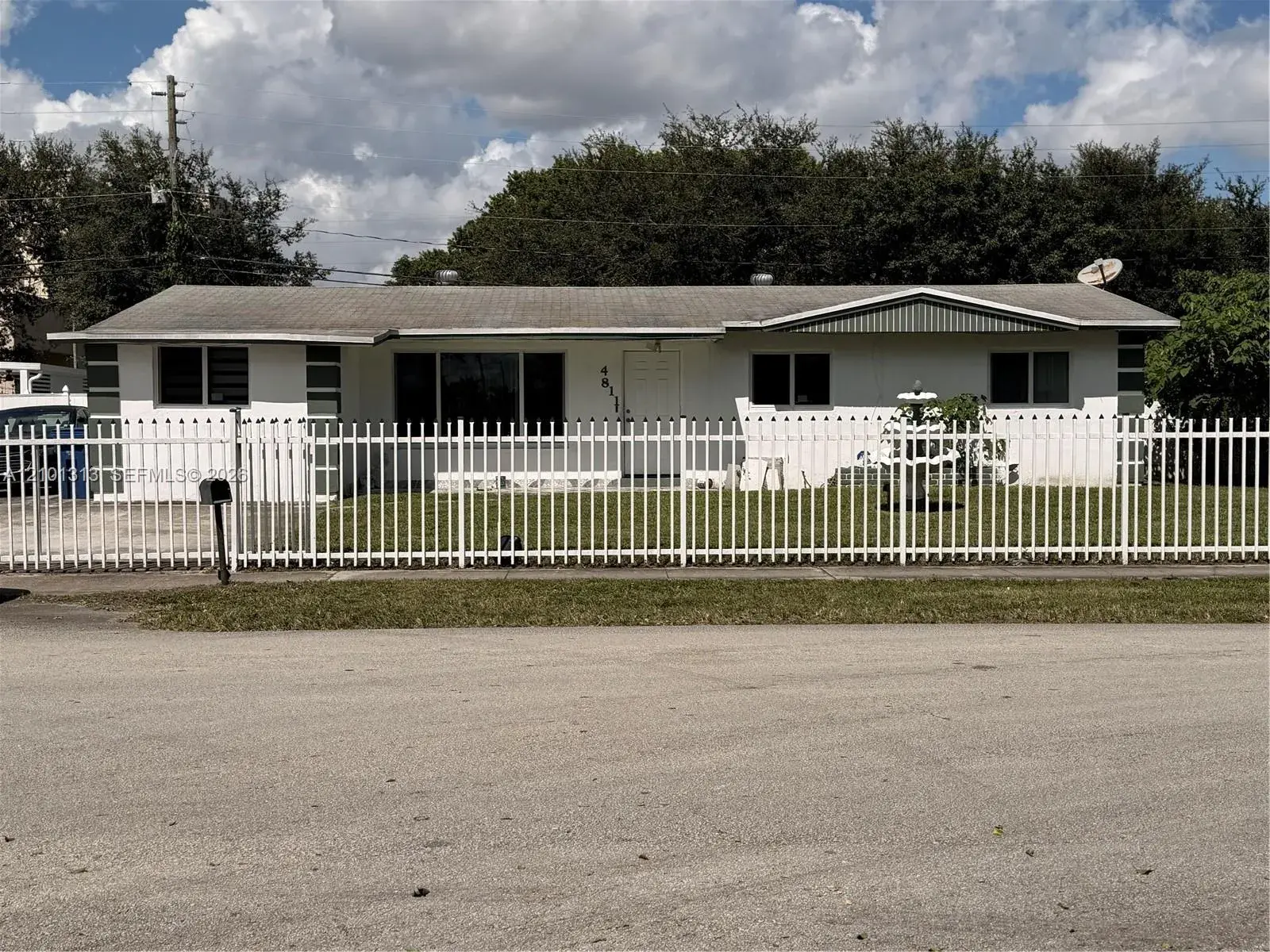 3 bedroom 2 bath Residential for sale at 4811 NW 181st Ter, Miami Gardens FL 33055