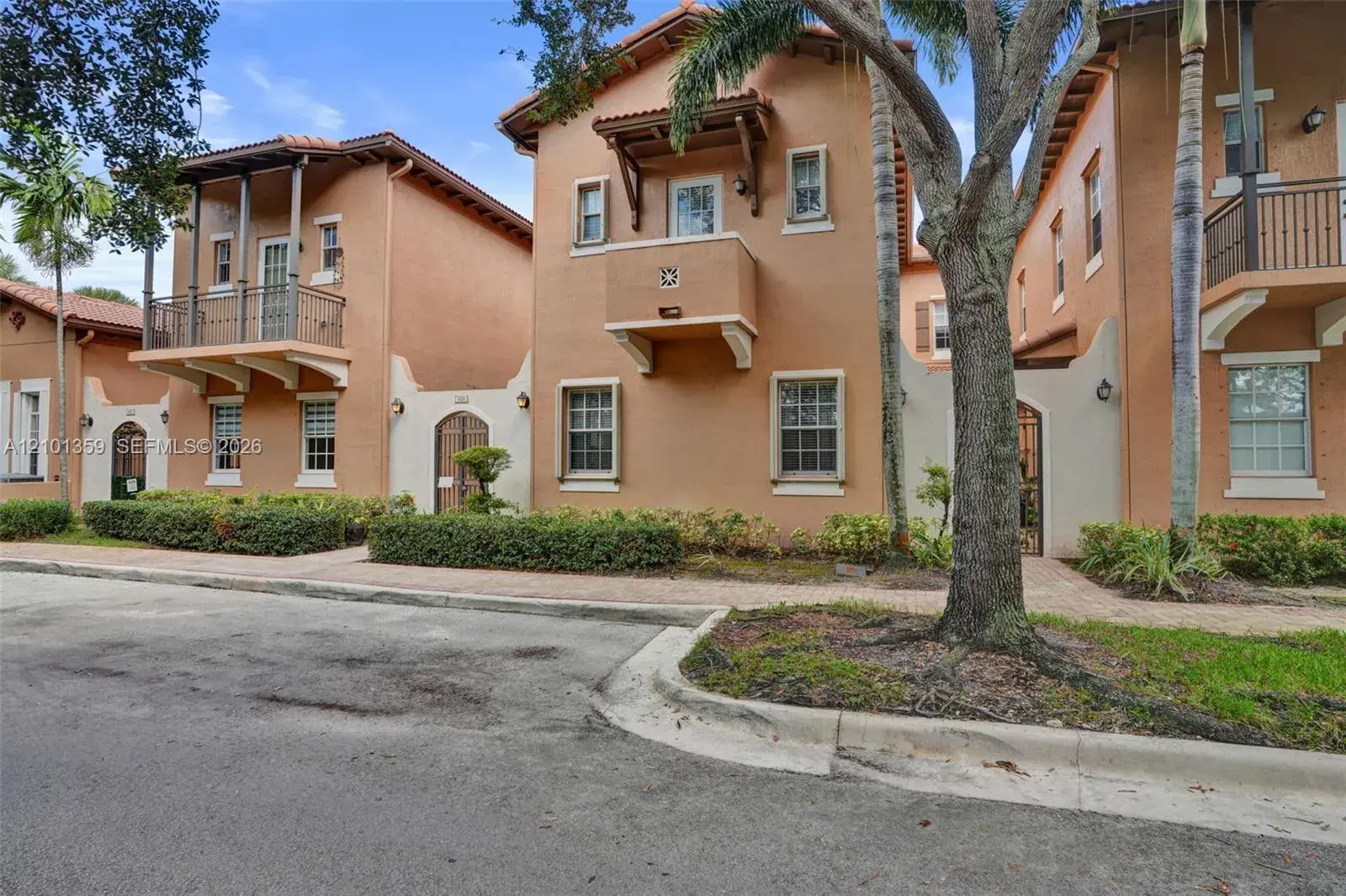 859 SW 147th Ter # 0, Pembroke Pines FL 33027