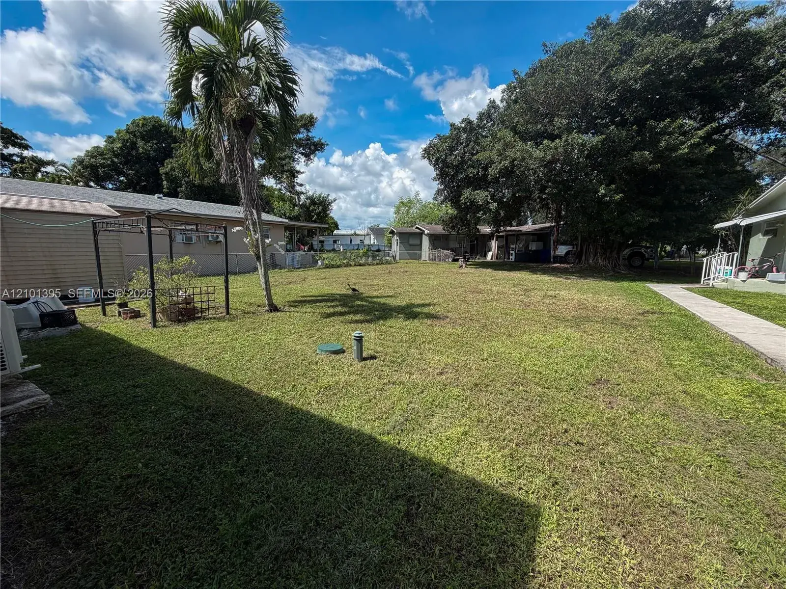 615 Columbus Pkwy, Hollywood FL 33021