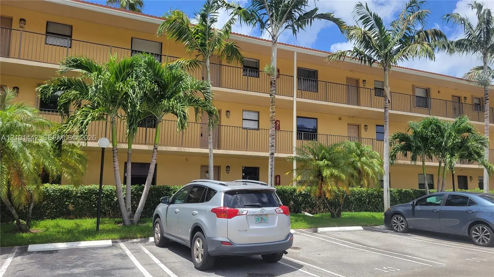 2 bedroom 2 bath Residential for sale at 11477 NW 39th Ct # 1, Coral Springs FL 33065