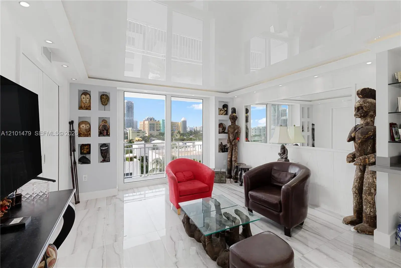 1 bedroom 2 bath Residential for sale at 345 Ocean Dr # 705, Miami Beach FL 33139