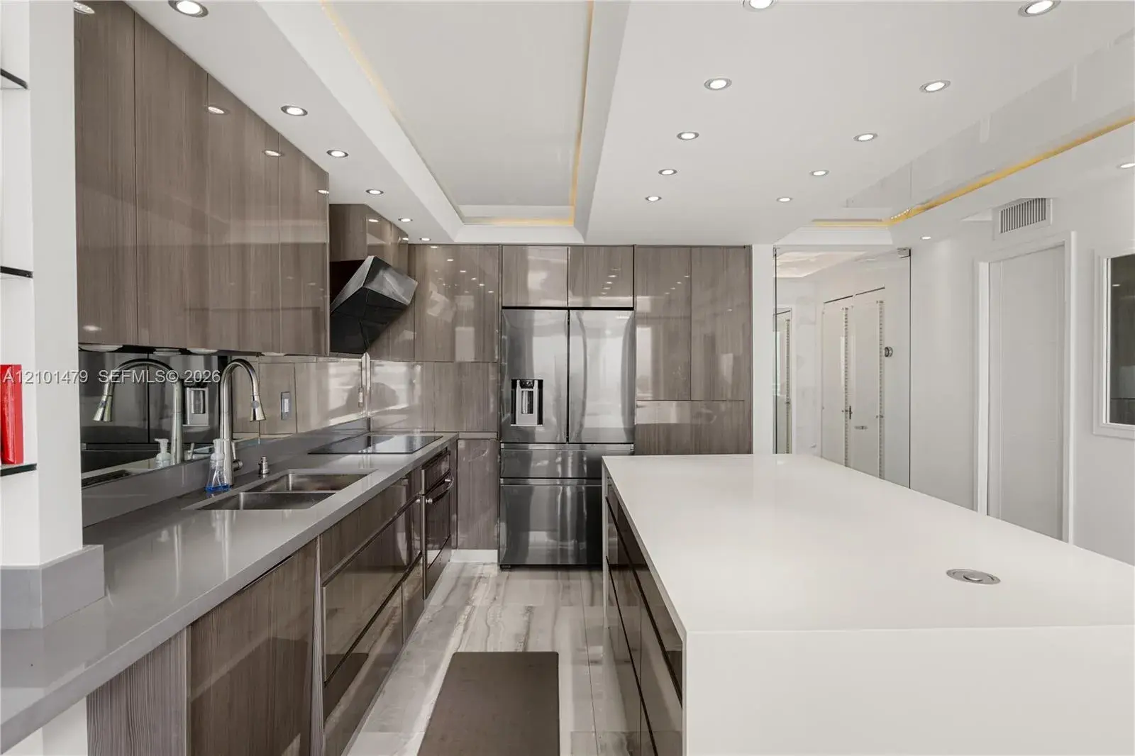 345 Ocean Dr # 705, Miami Beach FL 33139