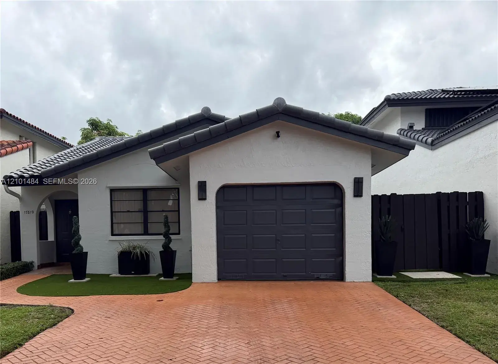 3 bedroom 2 bath Residential for sale at 17819 NW 66th Ct Cir, Hialeah FL 33015