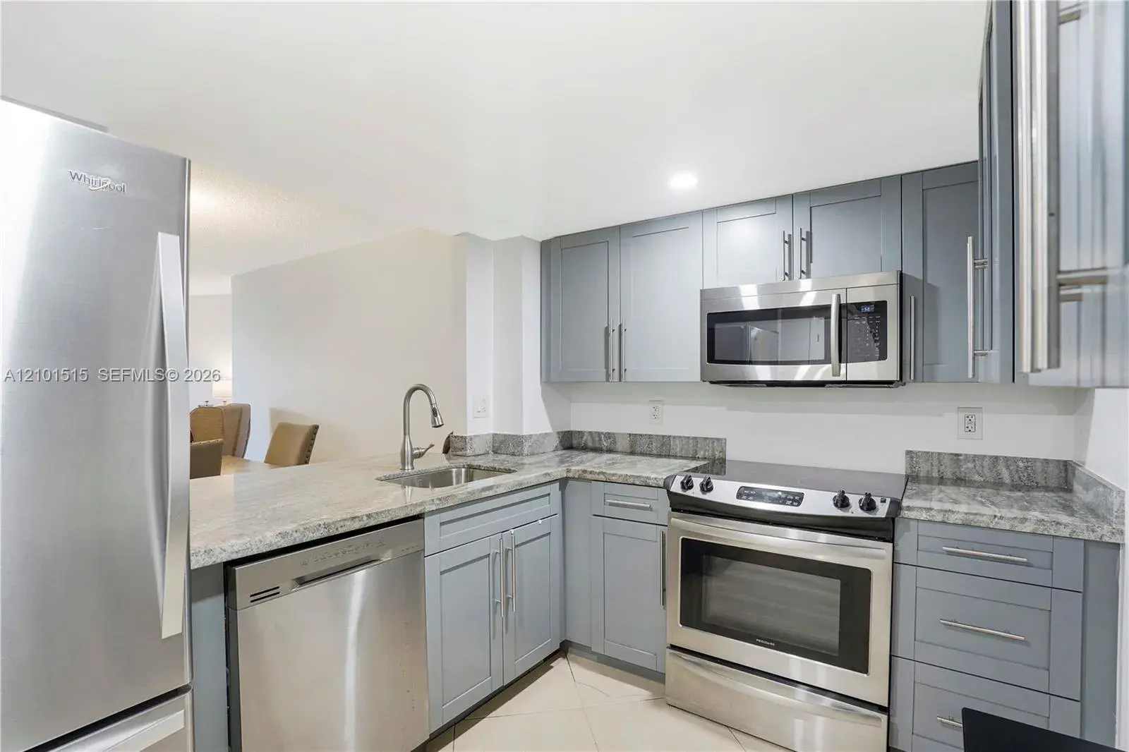 3900 N Hills Dr # 307, Hollywood FL 33021