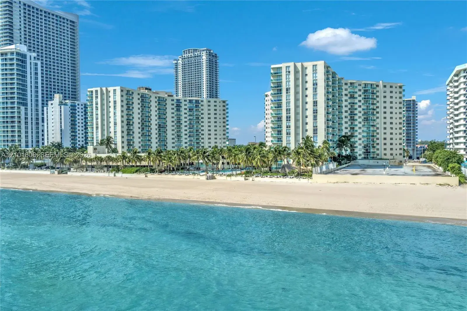 1 bedroom 1 bath Residential for sale at 3801 S Ocean Dr # 4S, Hollywood FL 33019