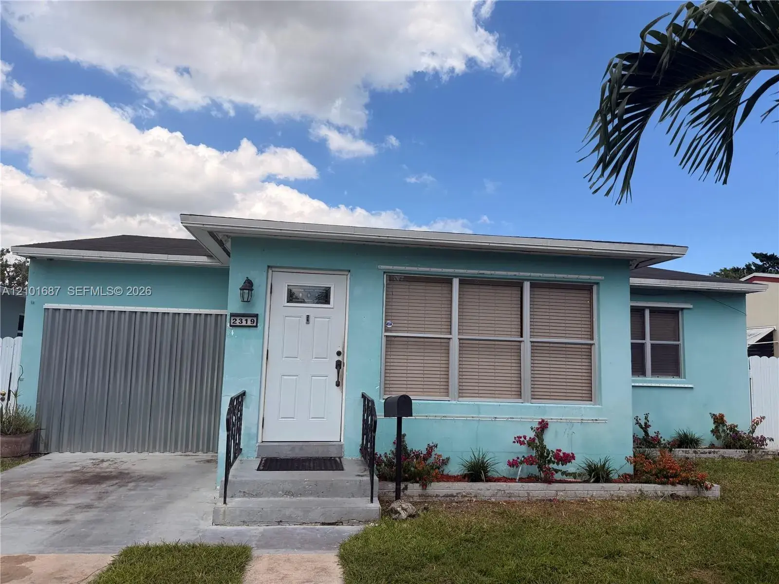 2 bedroom 1 bath Residential for sale at 2319 Taft St, Hollywood FL 33020