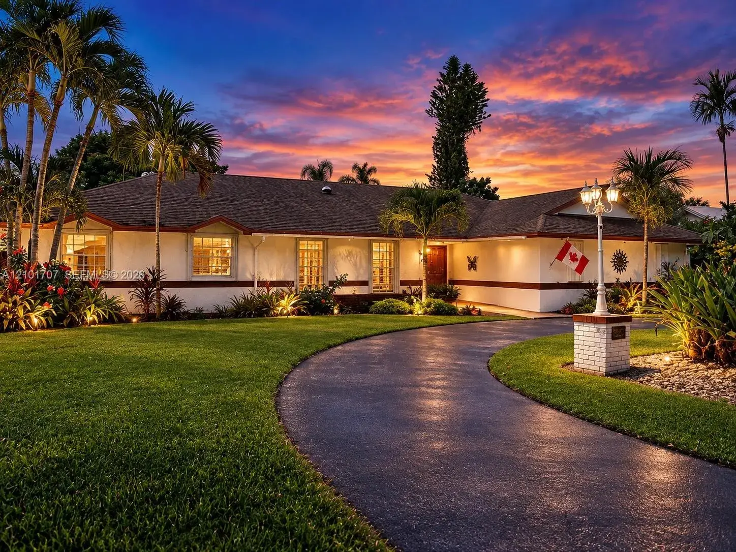 5 bedroom 3 bath Residential for sale at 13250 N Calusa Club Dr, Miami FL 33186