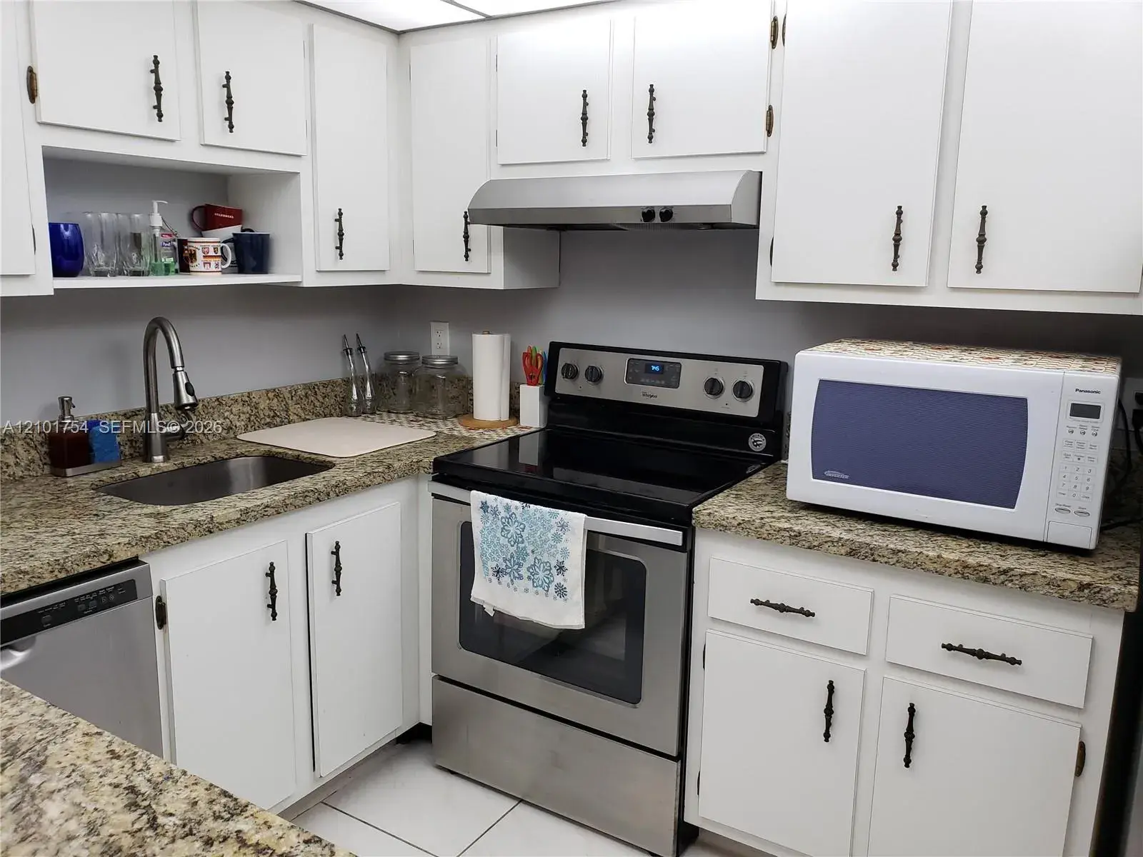 1 bedroom 1 bath Residential for sale at 4160 Inverrary Dr # 505, Lauderhill FL 33319
