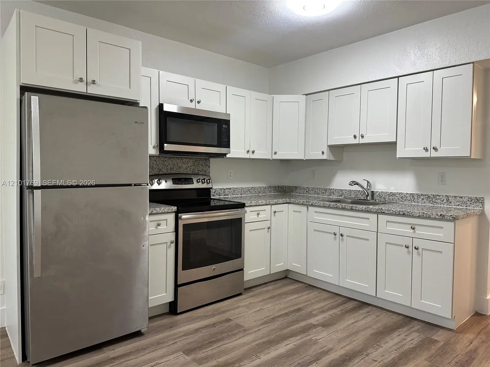 1 bedroom 1 bath Residential Lease for rent at 1928 Jefferson St # 4, Hollywood FL 33020