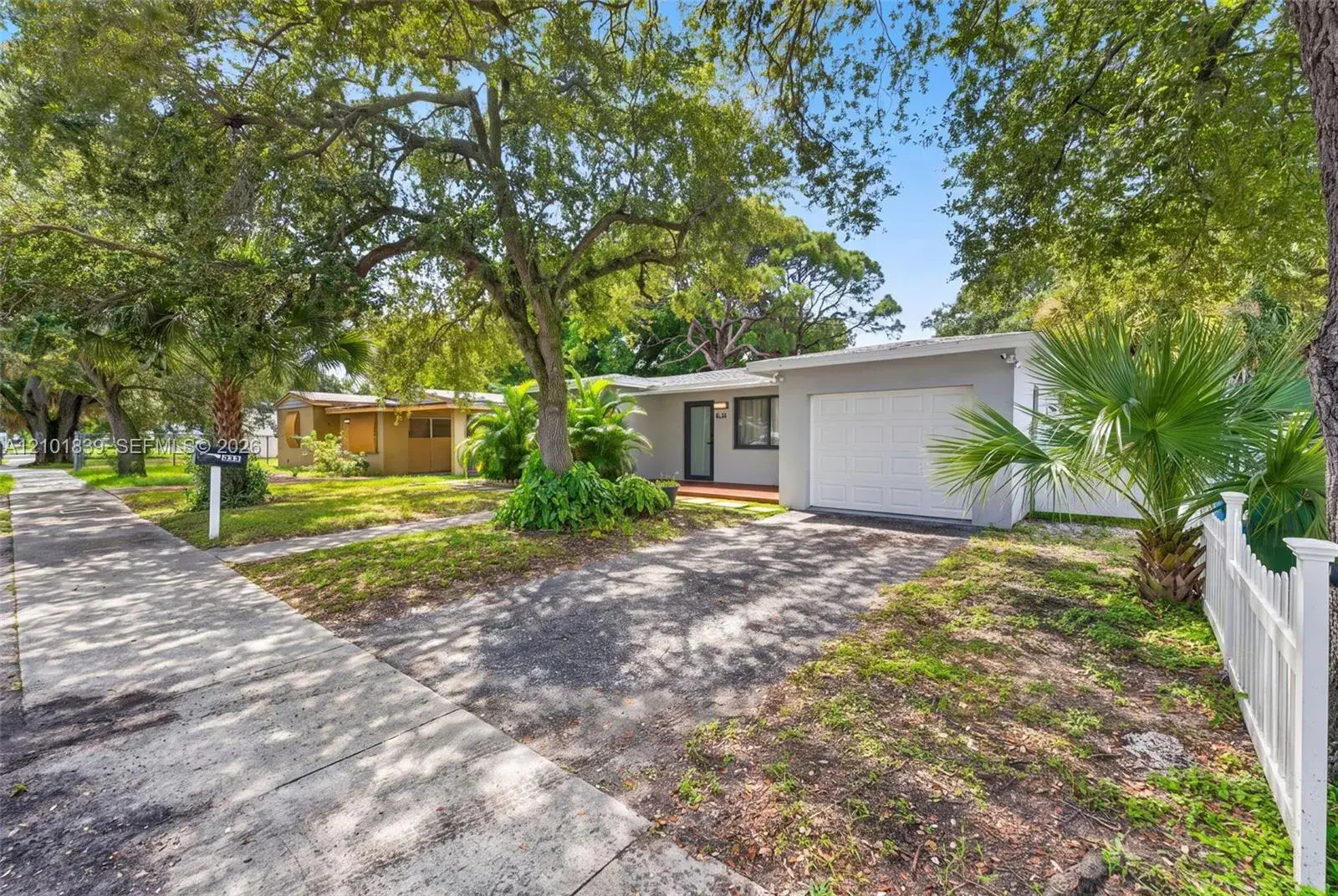 433 NW 15th Way, Fort Lauderdale FL 33311