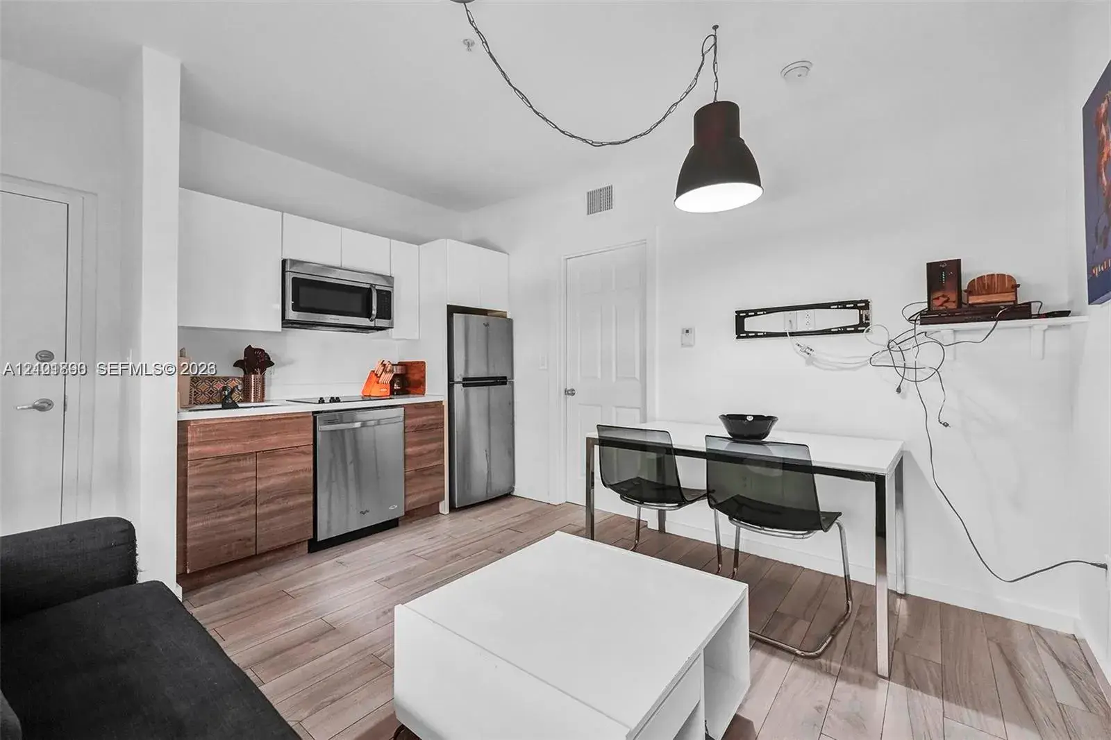 1 bedroom 1 bath Residential for sale at 1450 Meridian Ave # 102, Miami Beach FL 33139