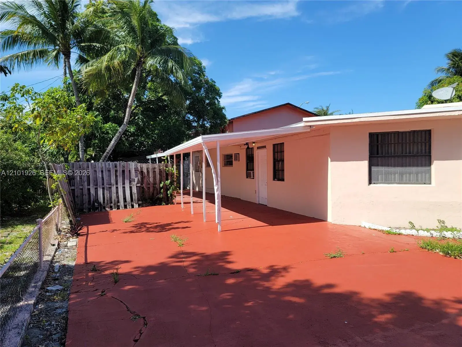 Commercial Sale for sale at 1120 E Le Jeune Road, Hialeah FL 33010