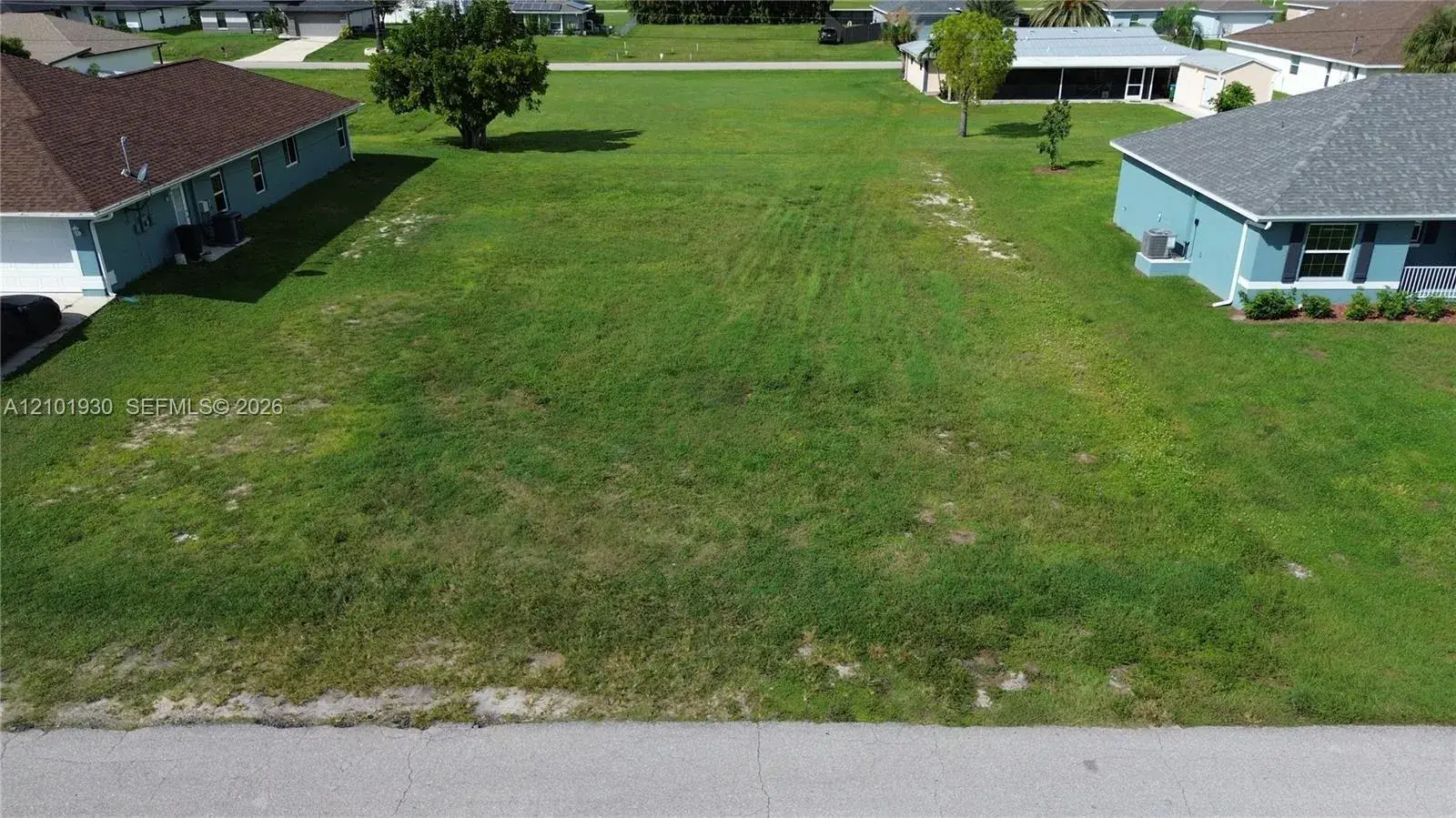 2045 NE 24th Ter, Cape Coral FL 33909