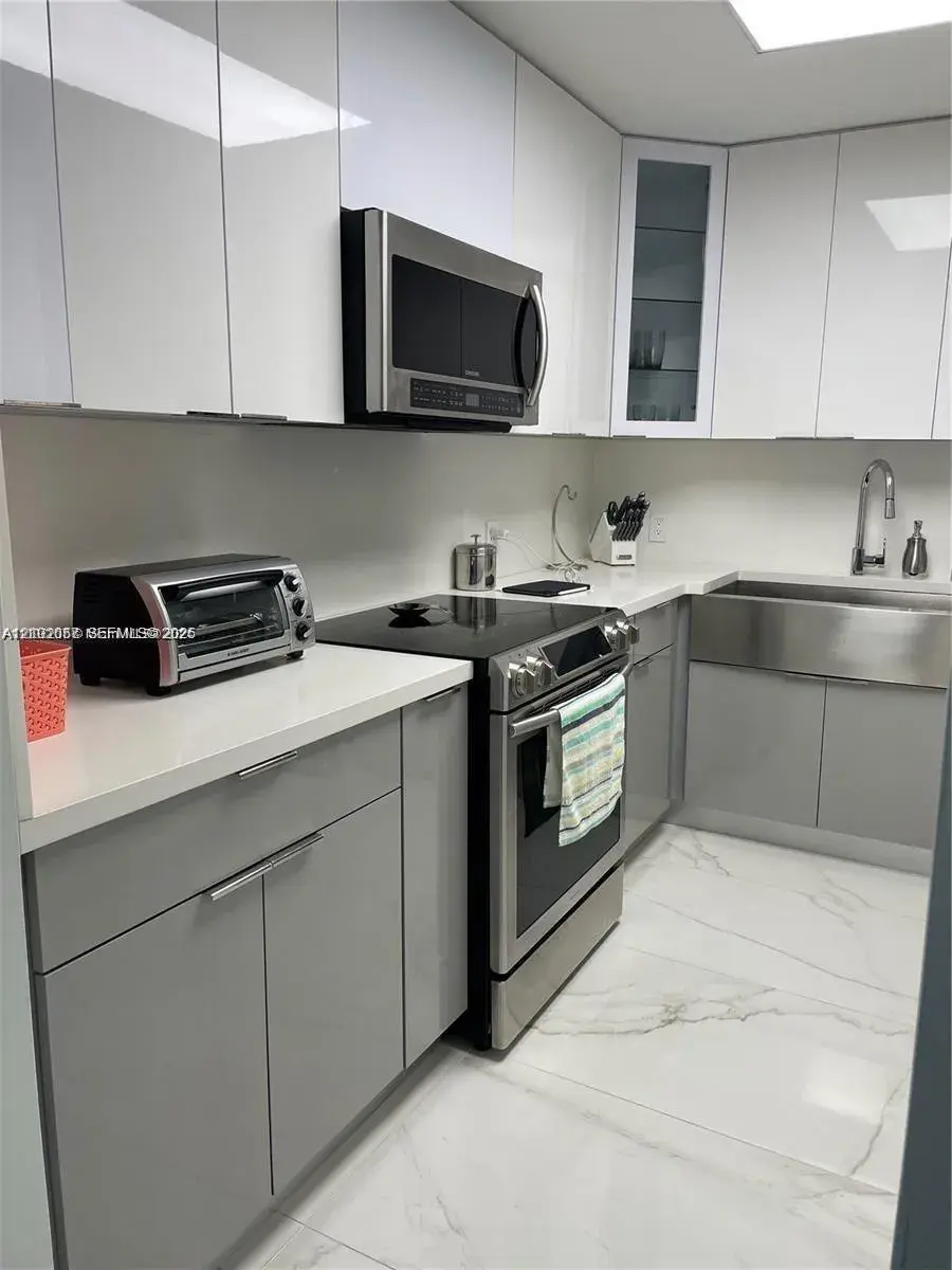 2 bedroom 2 bath Residential Lease for rent at 2101 S Ocean Dr # 405, Hollywood FL 33019