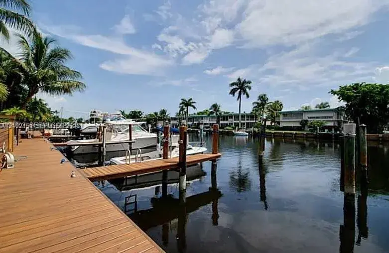 424 Hendricks Isle # 7, Fort Lauderdale FL 33301