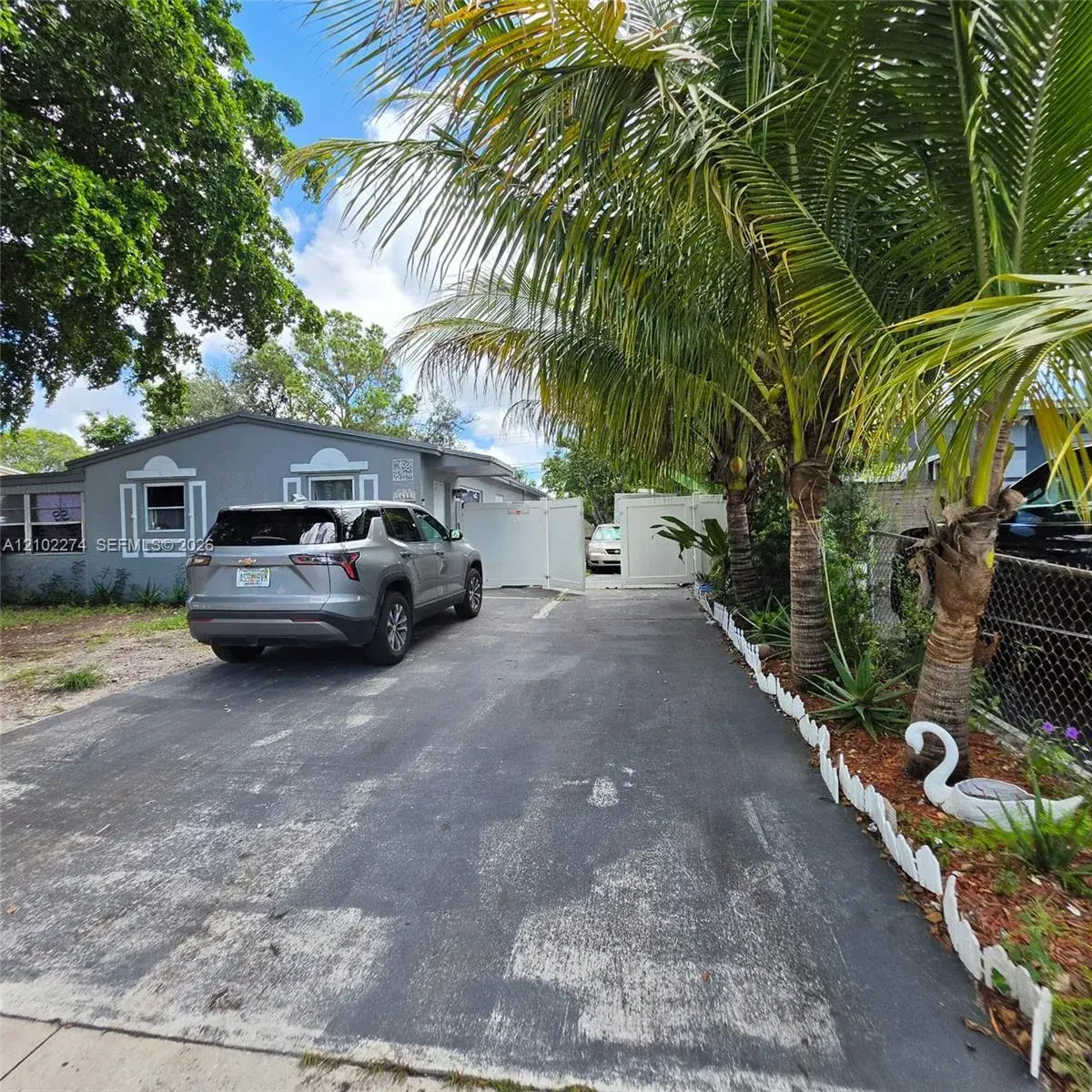 3 bedroom 2 bath Residential for sale at 1611 N 69th Way, Hollywood FL 33024