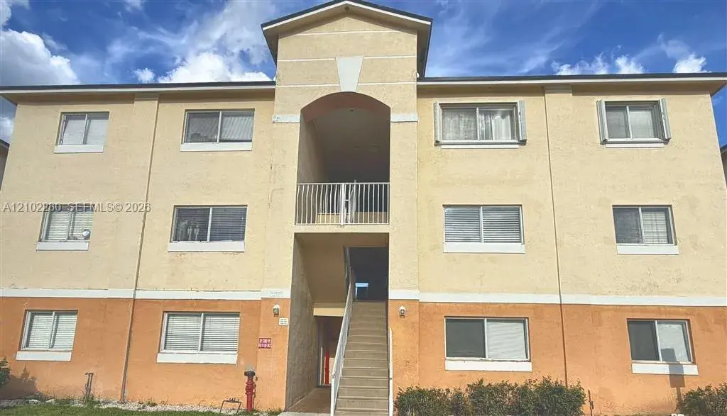 1 bedroom 1 bath Residential Lease for rent at 3690 N 56th Ave # 941, Hollywood FL 33021