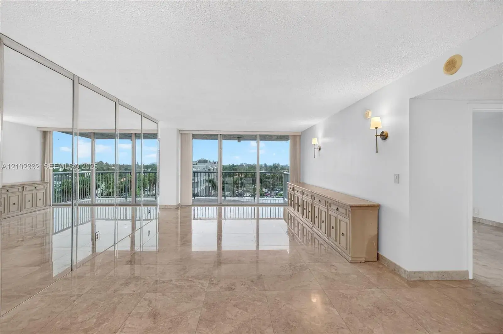 2 bedroom 2 bath Residential for sale at 2655 Collins Ave # 702, Miami Beach FL 33140
