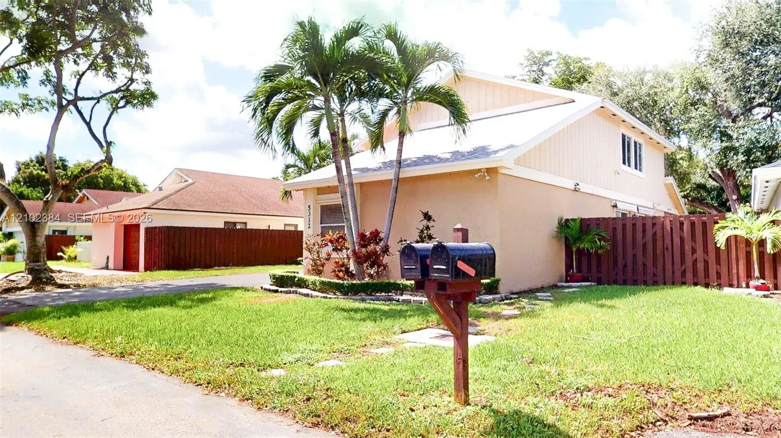 5312 SW 151st Pl, Miami FL 33185