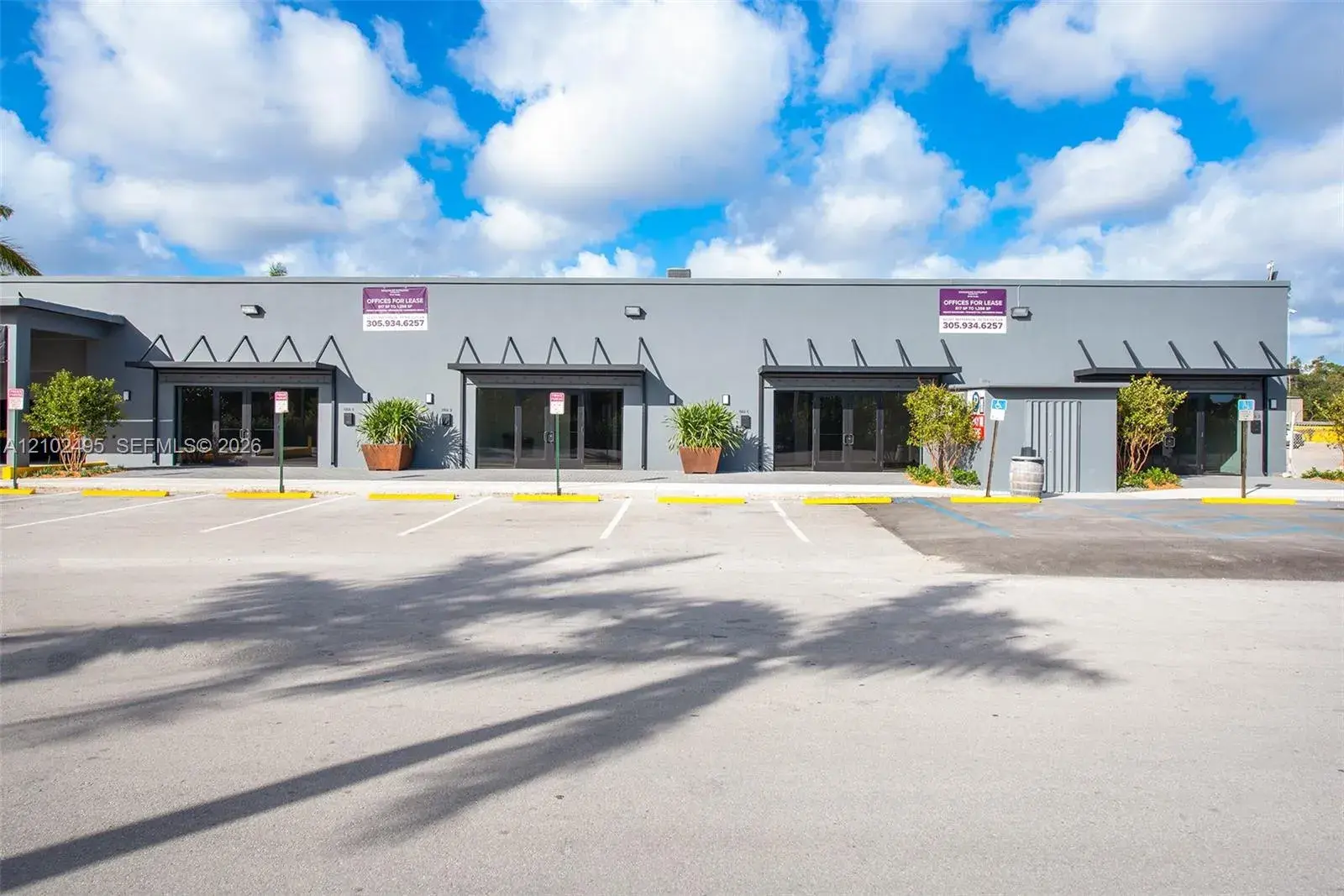 Commercial Sale for sale at 1954 N 30th Road Suite B, Hollywood FL 33021
