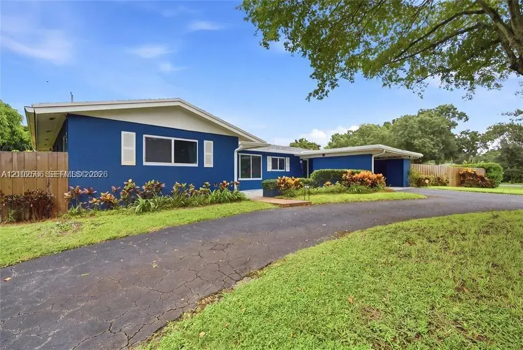 341 SW 54th Ave, Plantation FL 33317