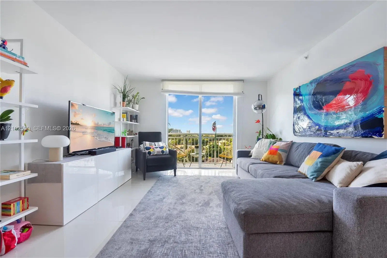 2 bedroom 2 bath Residential for sale at 3000 Coral Way # 606, Miami FL 33145
