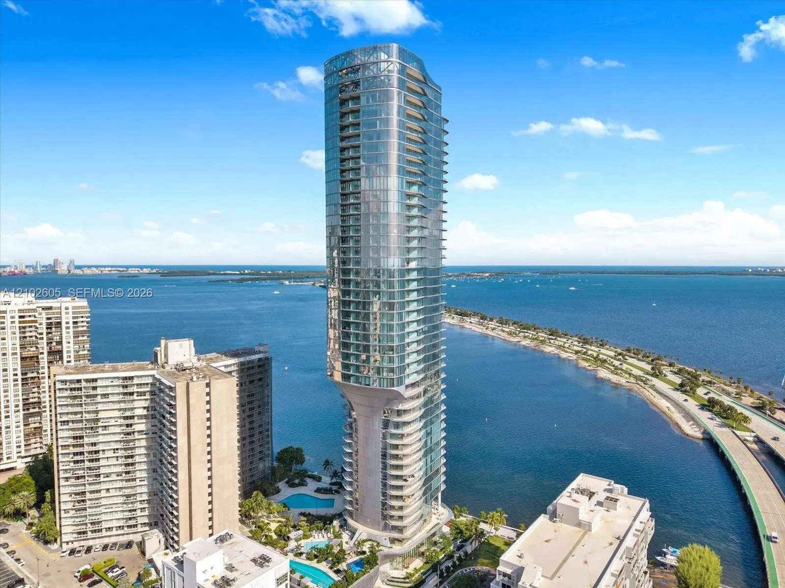 3 bedroom 3 bath Residential for sale at 175 SE 25th Rd # 3704, Miami FL 33129