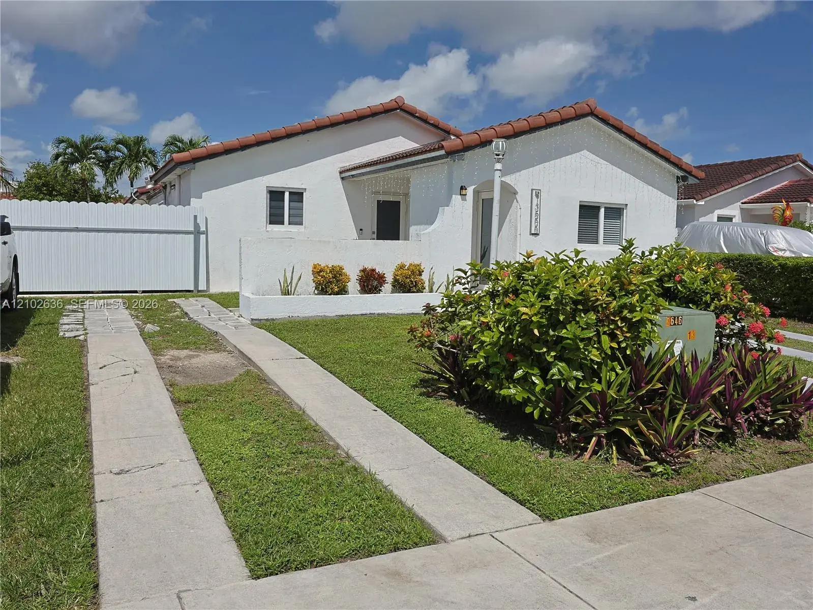 5 bedroom 3 bath Residential for sale at 13555 SW 38th Ln, Miami FL 33175