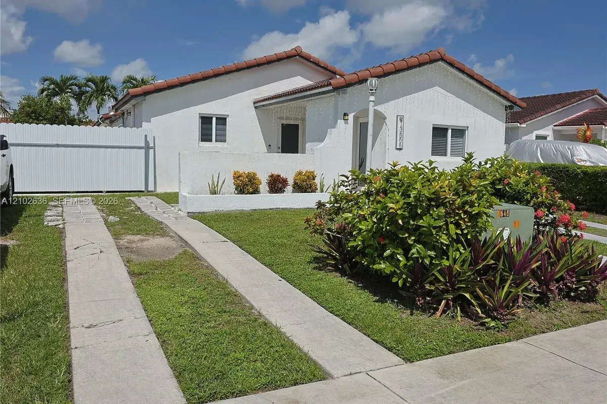 13555 SW 38th Ln, Miami FL 33175