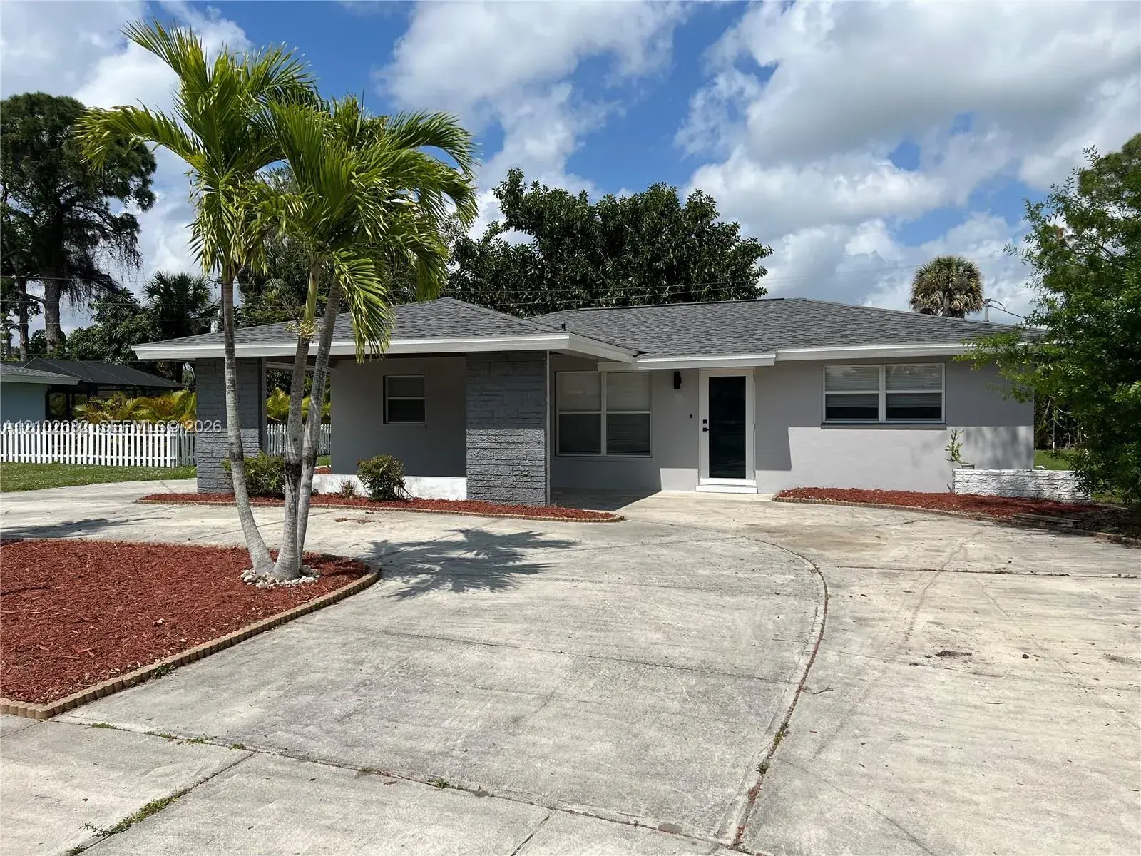 3 bedroom 2 bath Residential for sale at 4562 Tennyson DR, North Fort Myers FL 33093